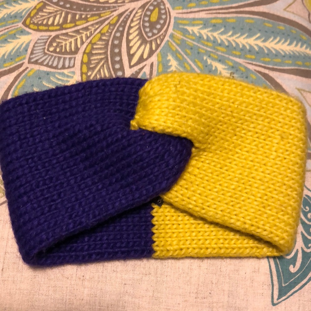 Ear warmer